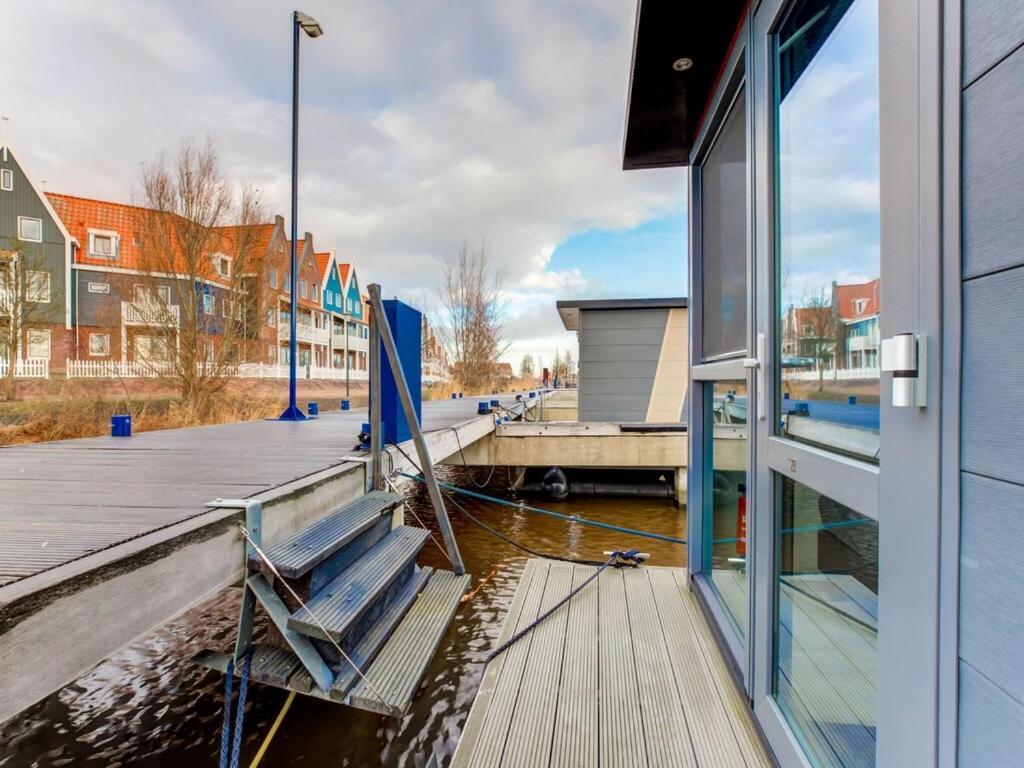 Готель Modern Houseboat In Marina Of Волендам Екстер'єр фото